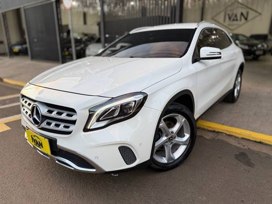 MERCEDES-BENZ GLA 200 1.6 CGI FLEX ADVANCE 7G-DCT